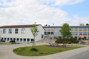 schulen schule ellingen bild01 300x200 - Grund- und Mittelschule Ellingen