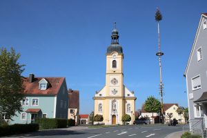 pfarrkirche st augustinus aussen01 300x200 - Pfarrkirche St. Augustinus (kath.)