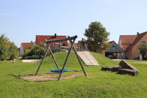 spielplatz ellingen rennfel 300x200 - Angebote für Kinder