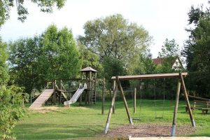 spielplatz massenbach 300x200 - Angebote für Kinder