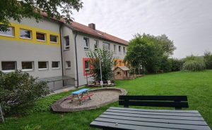 kita stopfenheim 02 300x185 - Kindertagesstätte Stopfenheim