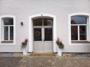 Kinderhaus Ellingen Kinderhaus neuer Eingang 300x225 - Kinderhaus Ellingen